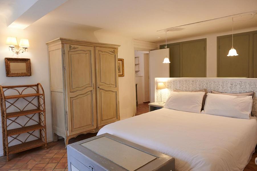 Bed and Breakfast Maison Le Retour Le Rouret Exterior foto