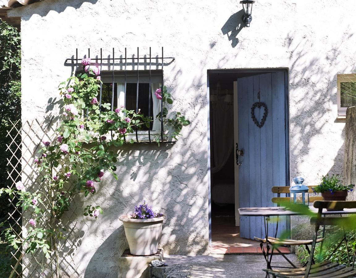 Bed and Breakfast Maison Le Retour Le Rouret Exterior foto