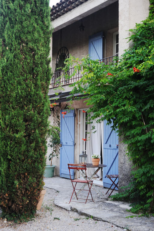 Bed and Breakfast Maison Le Retour Le Rouret Exterior foto